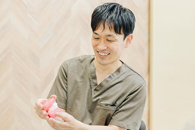 訪問歯科の経験から、生涯寄り添うことのできる歯科医師に